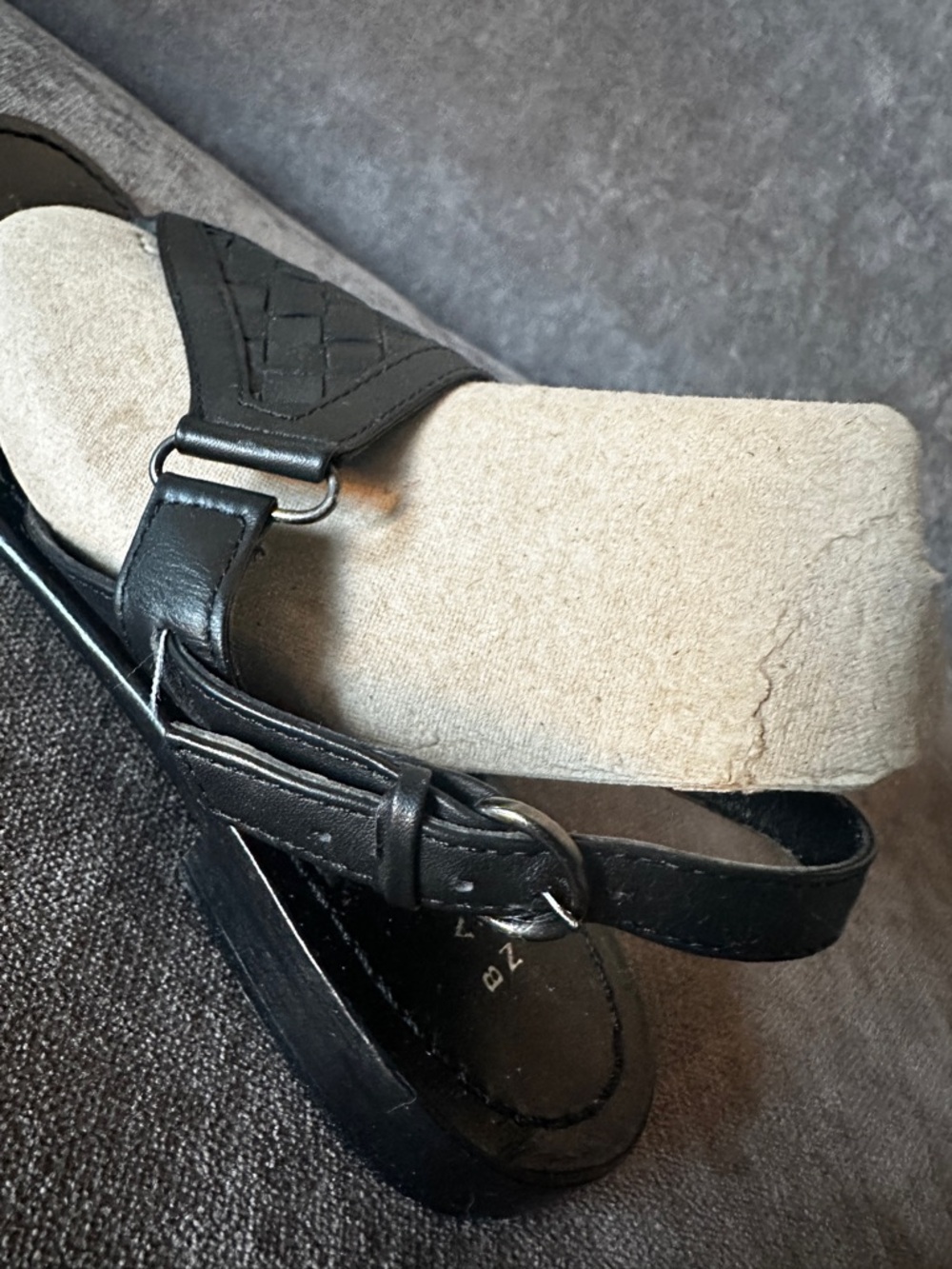 BARNEYS New York Black Woven Leather Thong Sandals RARE Size 36 US 6 - Picture 8 of 10